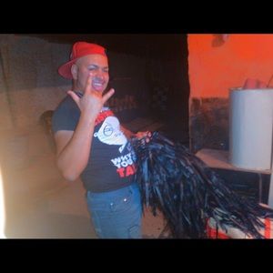 Meet your Posher, Tomas